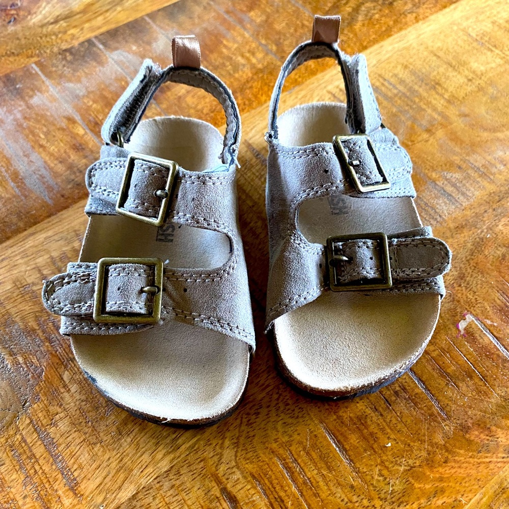 OshKosh Size 5 Leather Sandals
